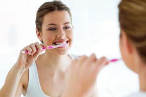 Conseils et précautions sur les implants dentaires